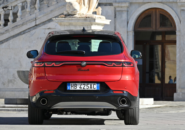 Alfa Romeo Tonale (Recht achter)