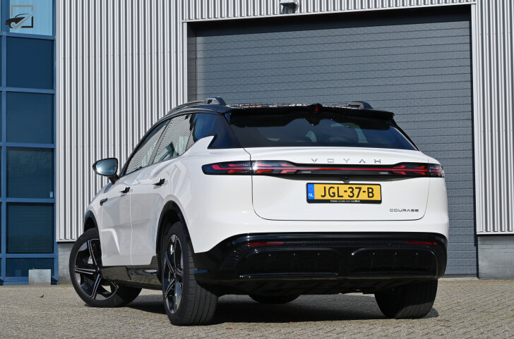 Voyah Courage (Driekwart achter)