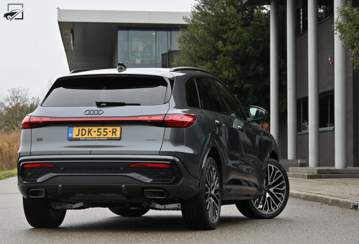 Audi Q5 (Driekwart achter)