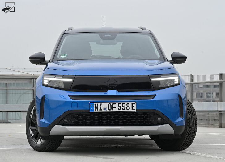 Opel Frontera (Recht voor)