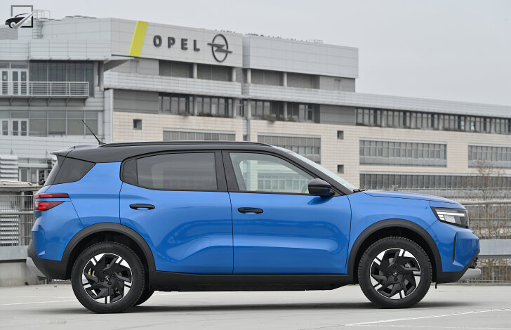 Opel Frontera (Zijkant)