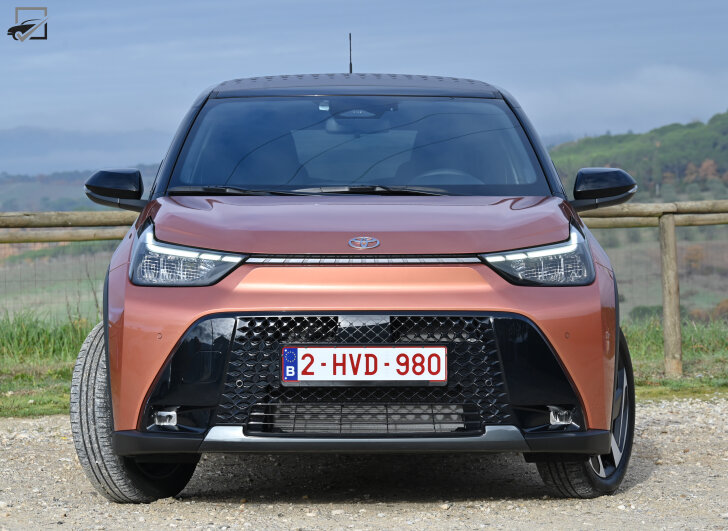 Toyota Aygo X (Recht voor)