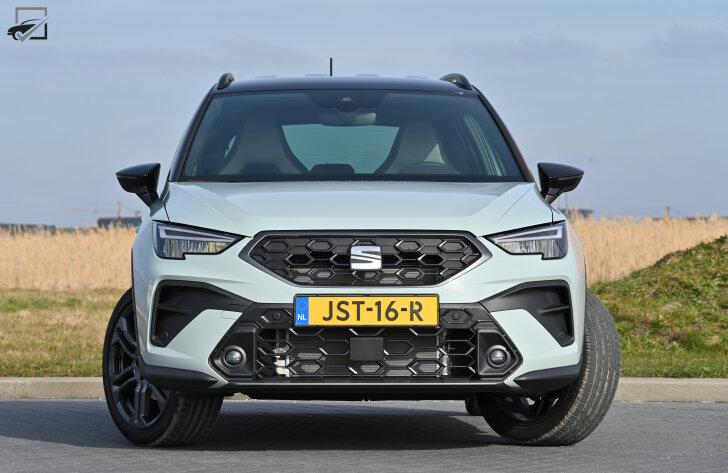 Seat Arona (Recht voor)