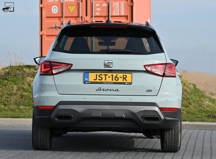 Seat Arona (Recht achter)