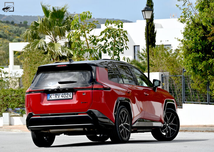 Toyota RAV4 (Driekwart achter)