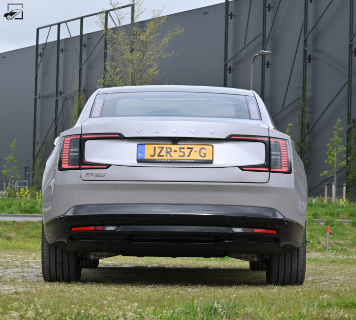 Volvo ES90 (Recht achter)