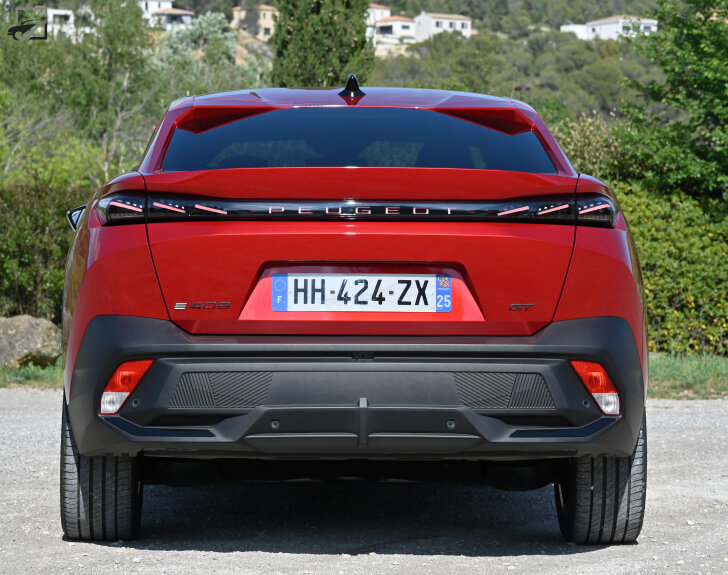 Peugeot 408 (Recht achter)