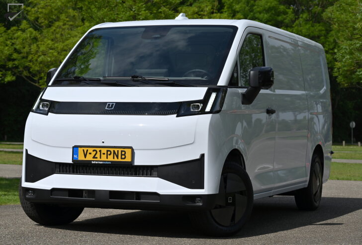 Farizon V7E (Driekwart voor)