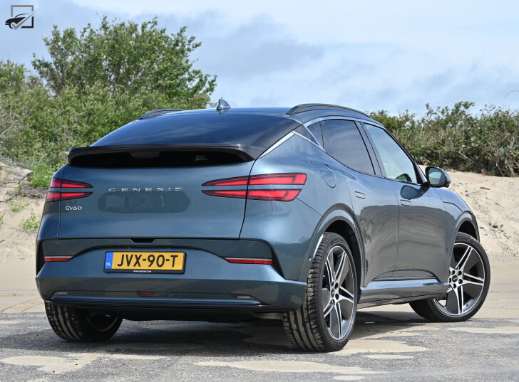 Genesis GV60 (Driekwart achter)