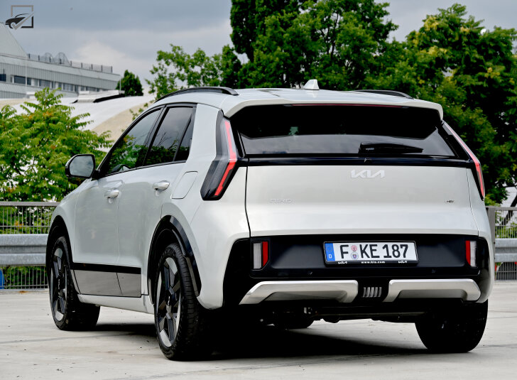Kia Niro (Driekwart achter)