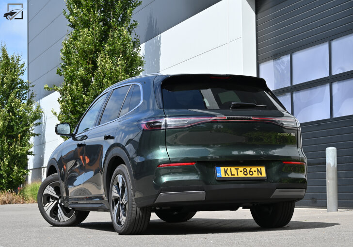 Geely E5 Driekwart achter