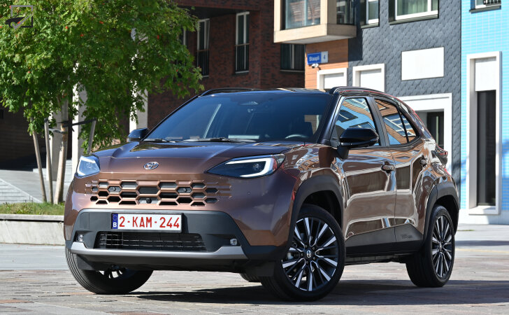 Toyota Yaris Cross Driekwart voor