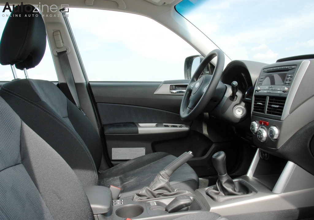 Subaru Forester (2008 - 2013) (Interieur doorkijk)