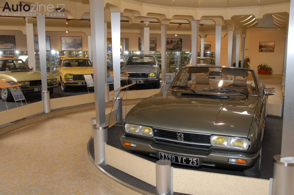 Peugeot museum (605 Cabrio)