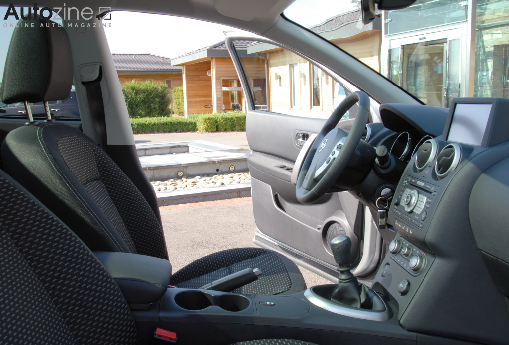 Nissan Qashqai+2 (2008 - 2013) (Interieur doorkijk)