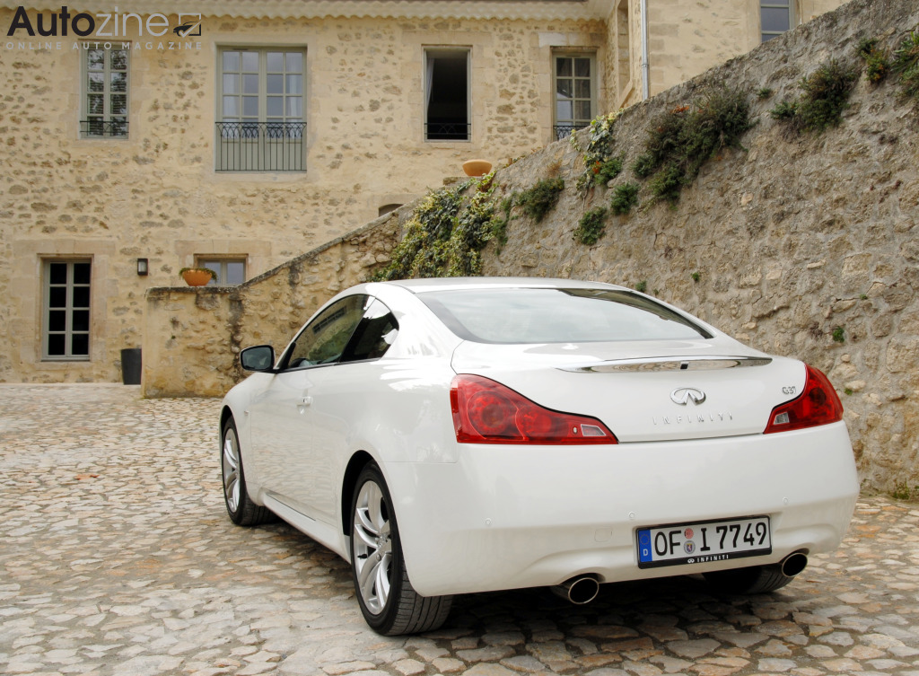 Infiniti G37 Coupe (Schuin achter)