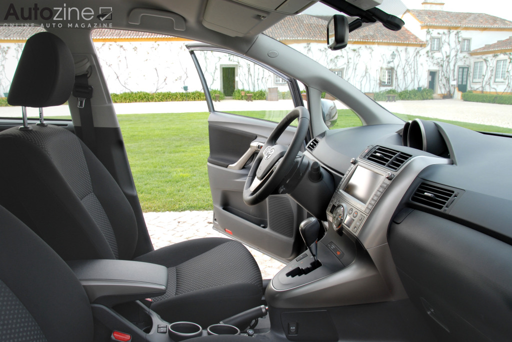 Toyota Verso (Interieur doorkijk)