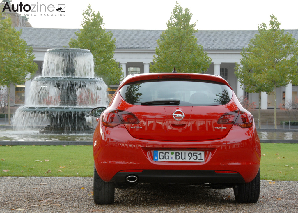 Opel Astra (2009 - 2015) (Recht achter)
