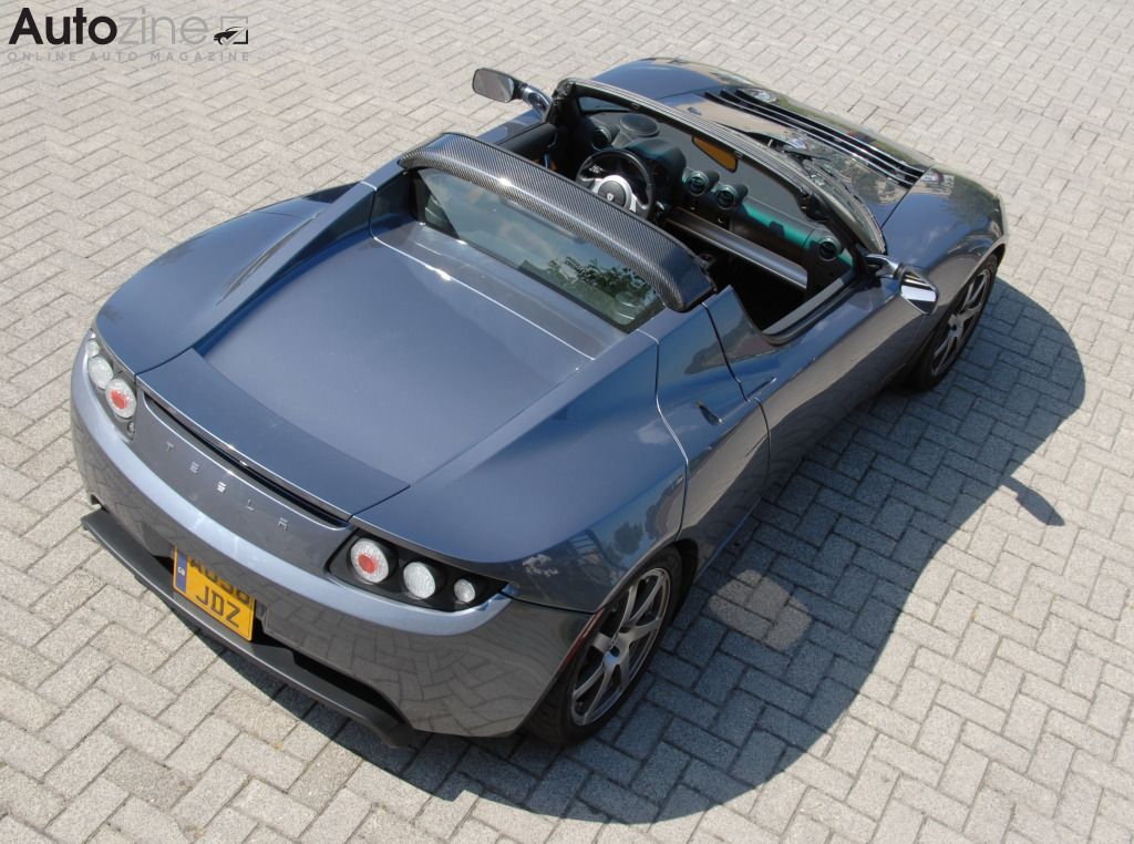 Tesla Roadster (Van boven)