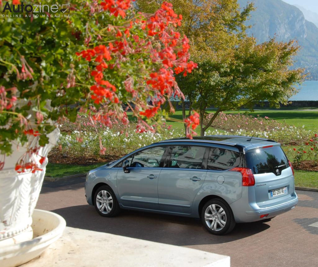 Peugeot 5008 (2009 - 2017) (Schuin achter)
