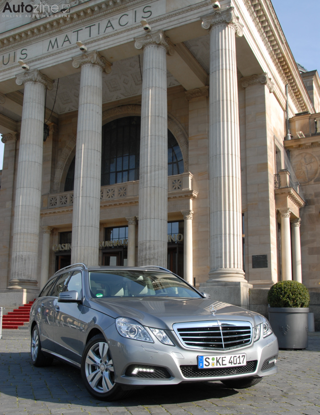 Mercedes-Benz E-Klasse Estate (2009 - 2016) (Driekwart voor hoog)