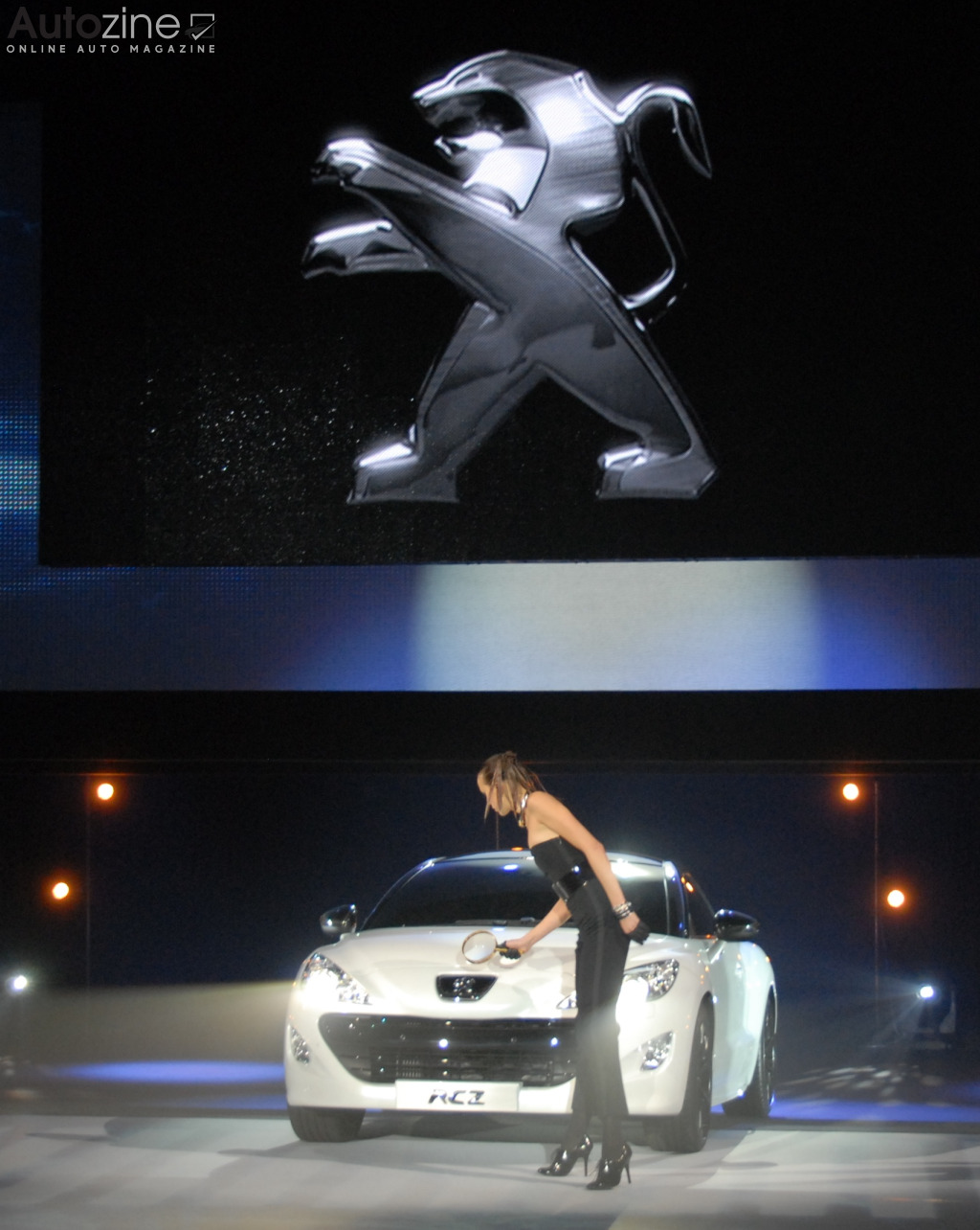 Peugeot in de toekomst (Logo RCZ)