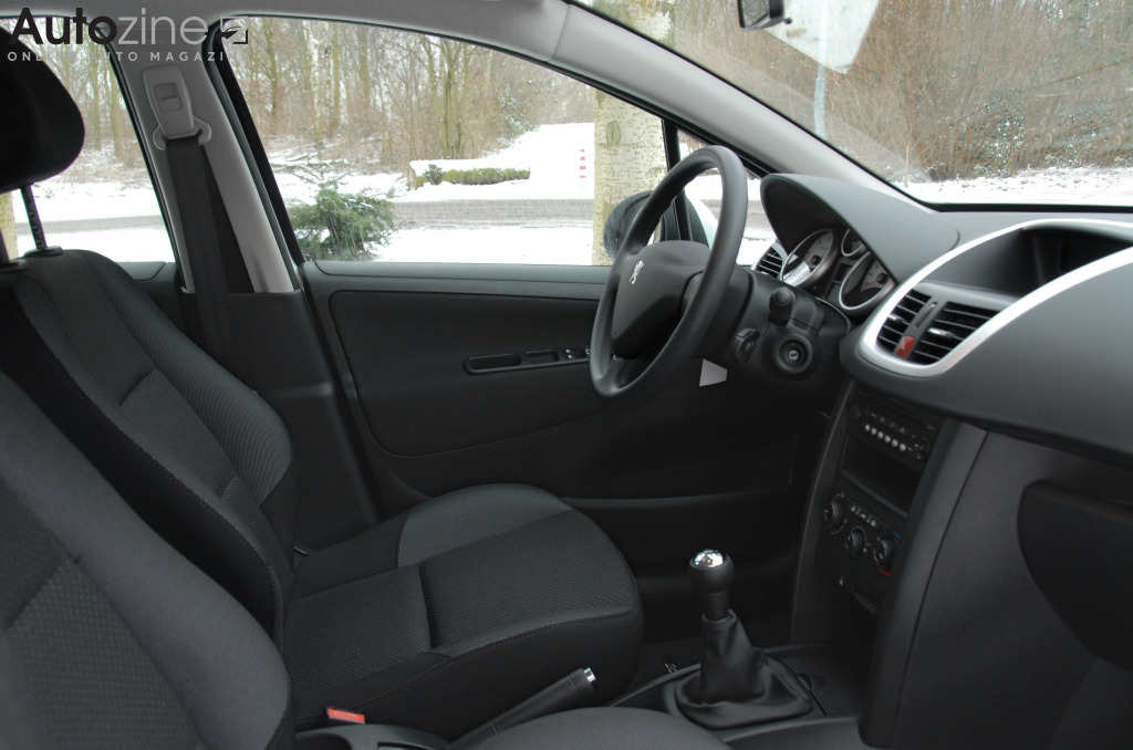 Peugeot 207 (Interieur doorkijk)