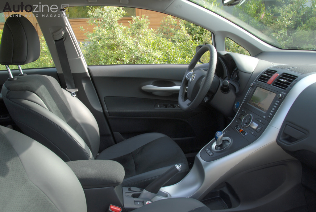 Toyota Auris Hybrid (Interieur doorkijk)