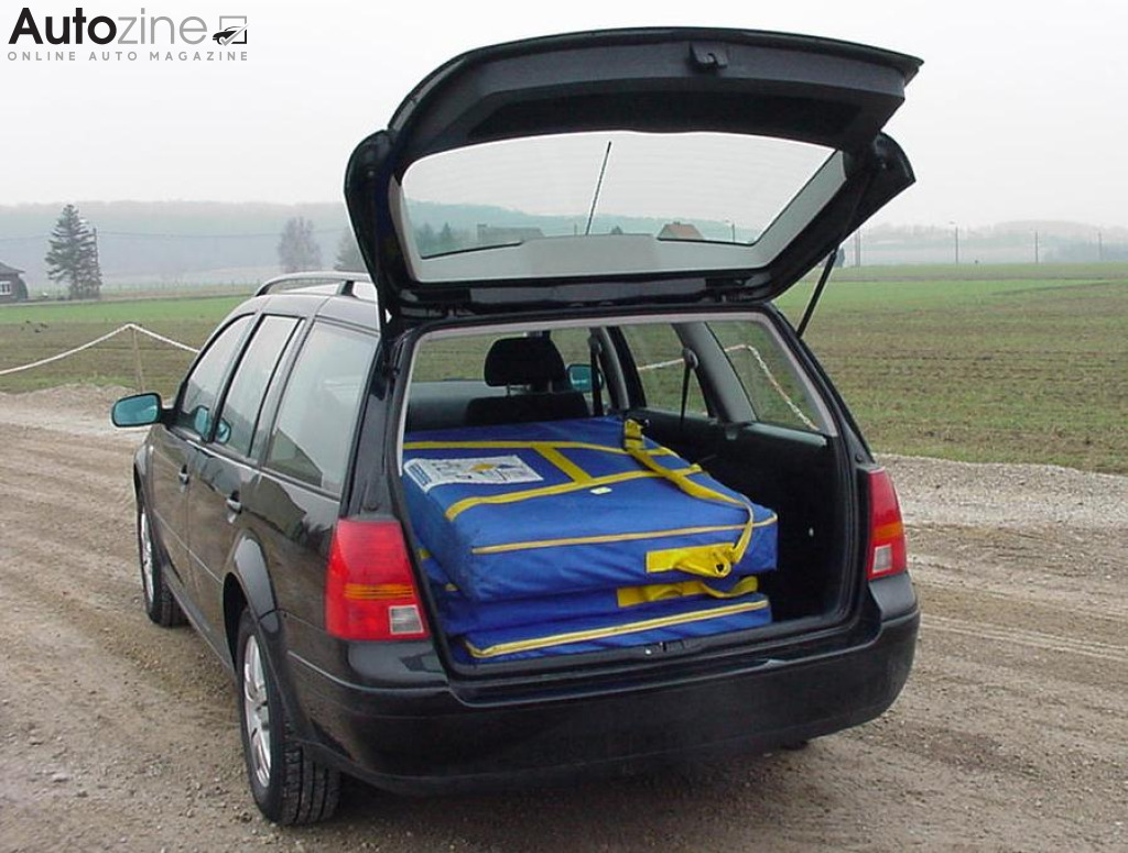 Volkswagen Golf IV variant (Schuin achter)
