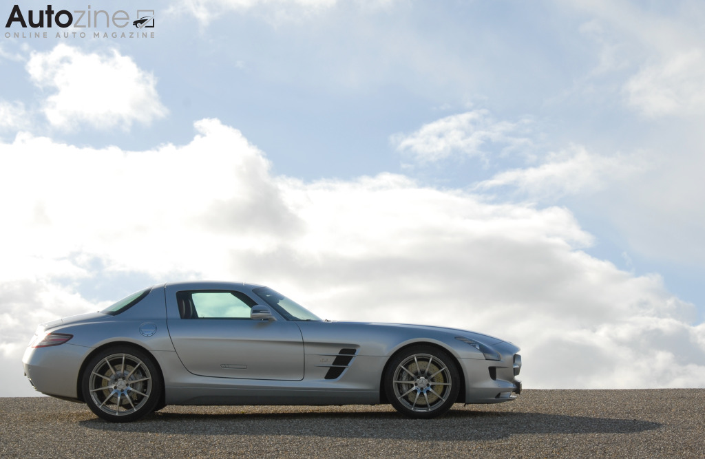 Mercedes-Benz SLS (Zijkant)