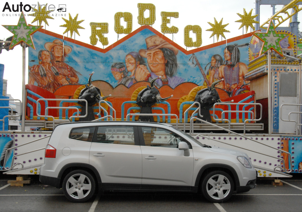 Chevrolet Orlando (Zijkant)