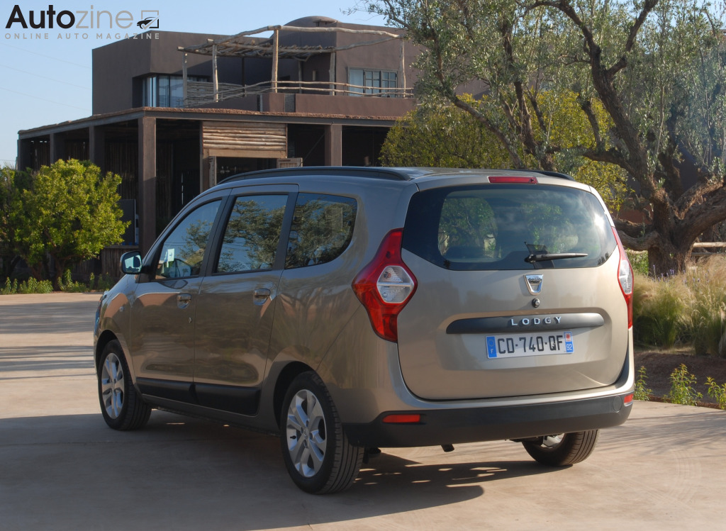 Dacia Lodgy (Schuin achter)