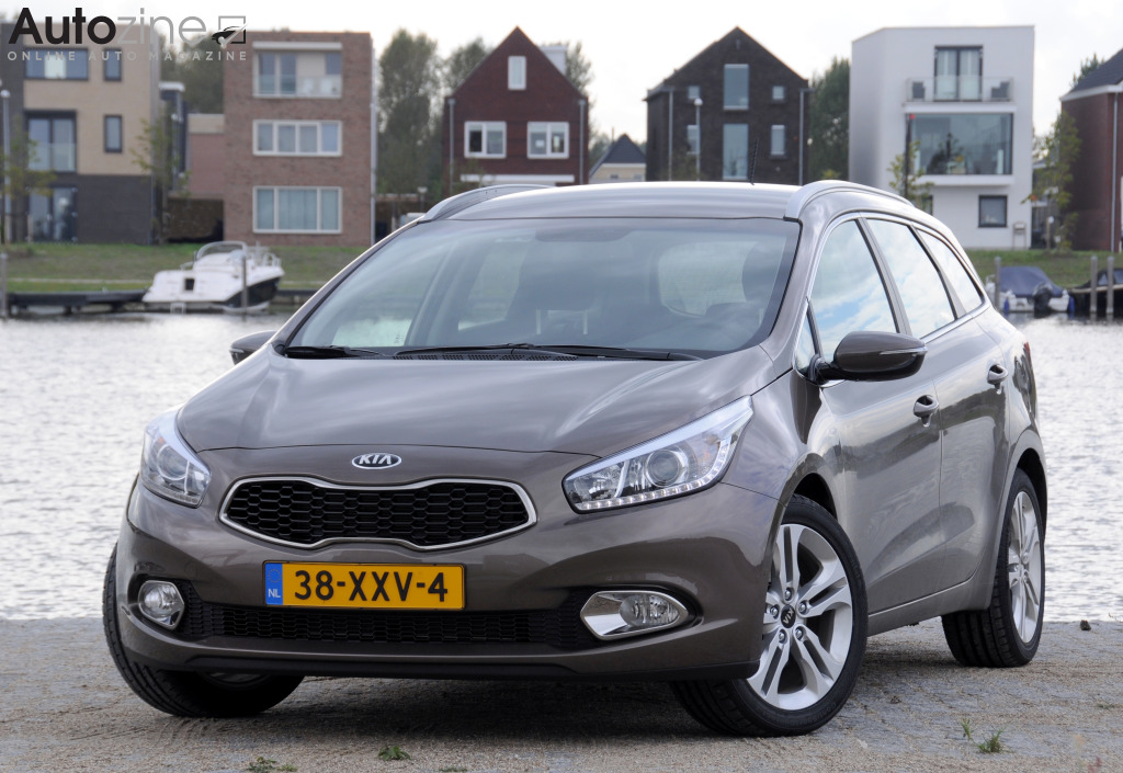 Kia Cee'd Sportswagon (2012 - 2018) (Driekwart voor)