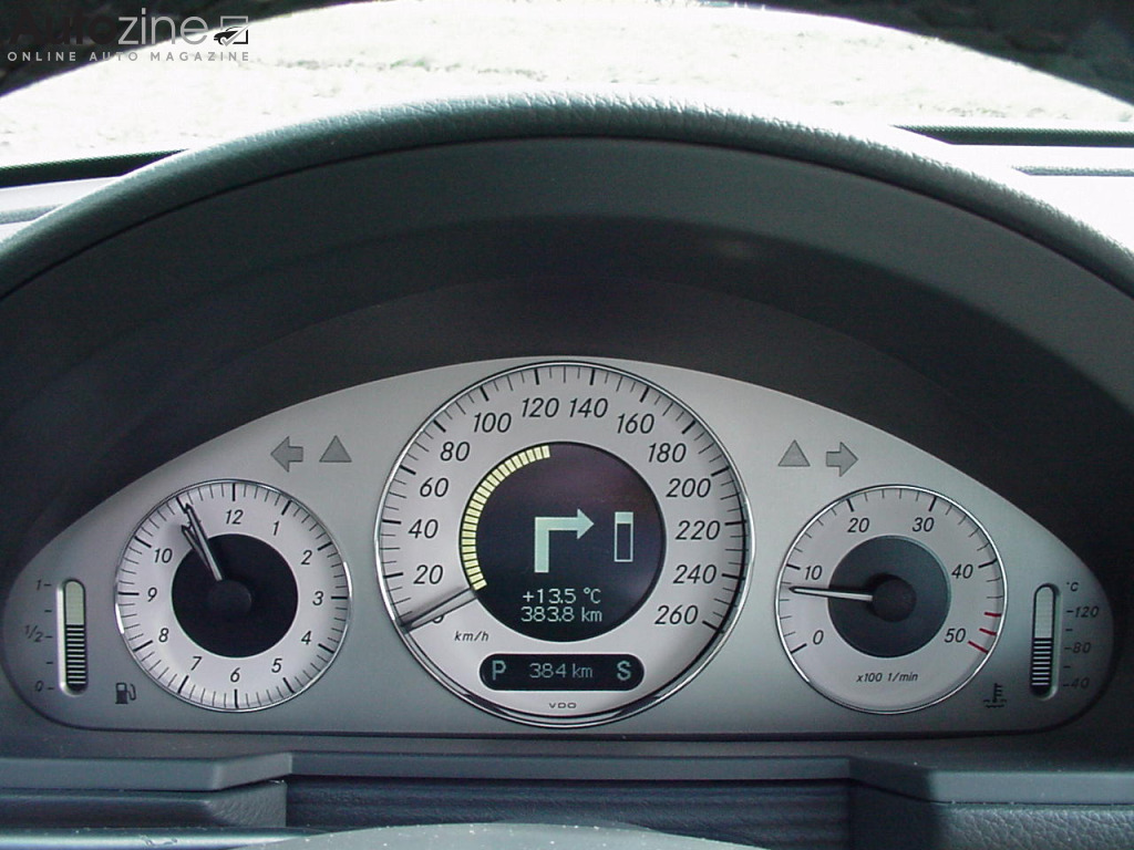 Mercedes-Benz E-Klasse (2002 - 2009) (Extra display navigatiesysteem)
