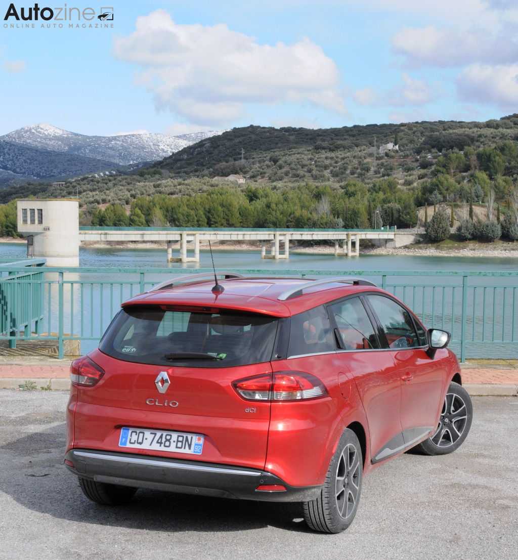 Renault Clio Estate (Driekwart achter hoog)
