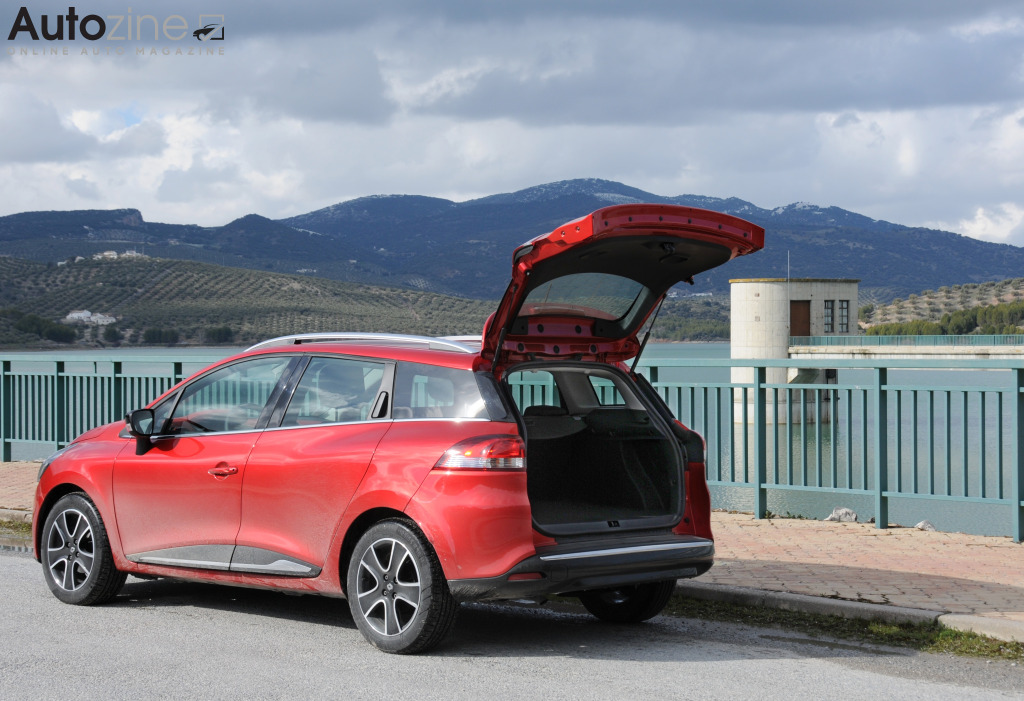 Renault Clio Estate (Schuin achter klep open)