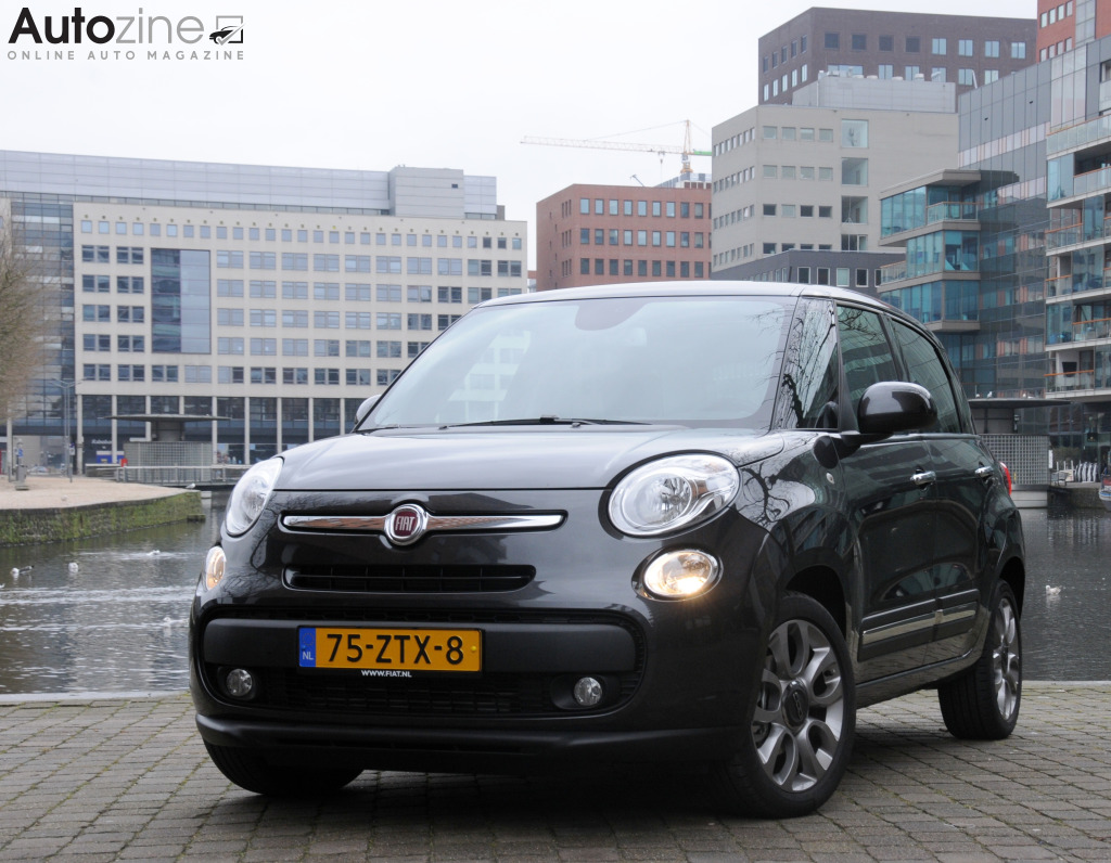 Fiat 500L (Driekwart voor)