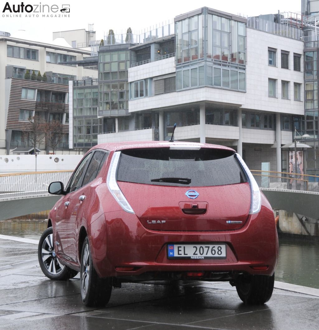 Nissan Leaf (2011 - 2017) (Driekwart achter hoog)