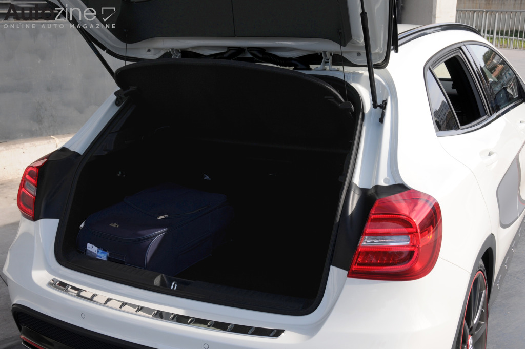 Mercedes-Benz GLA 45 AMG (Bagageruimte)