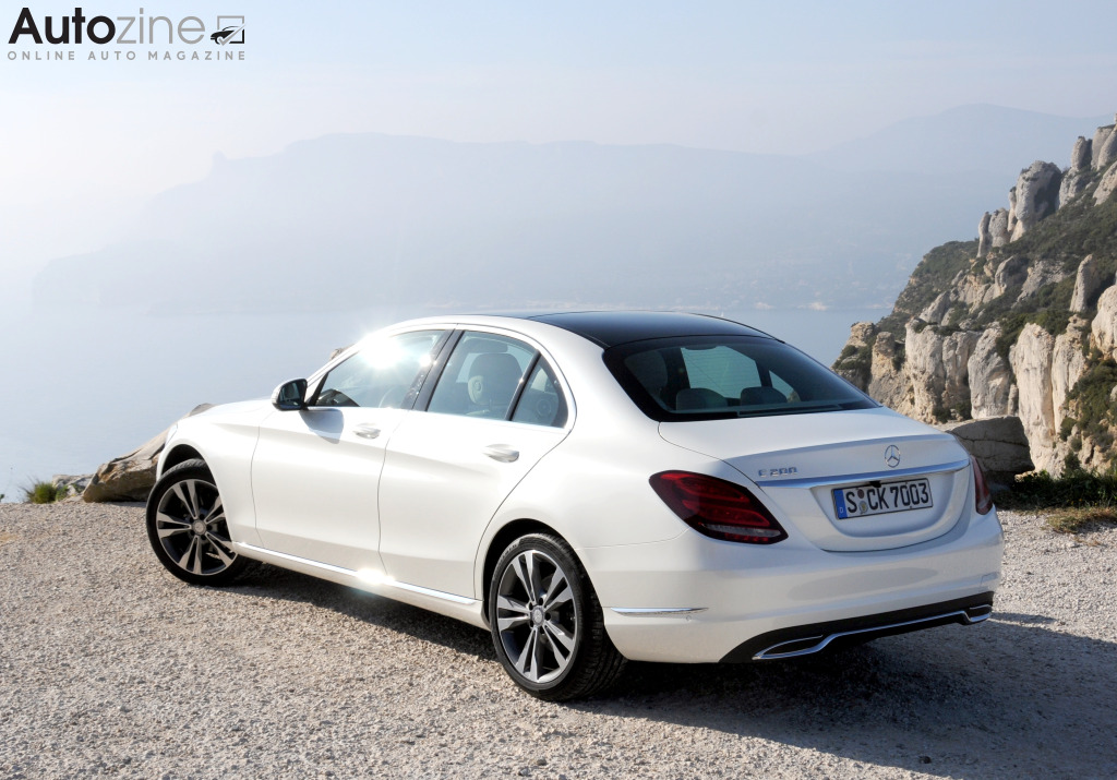 Mercedes-Benz C-Klasse (2014 - 2021) (Schuin achter)