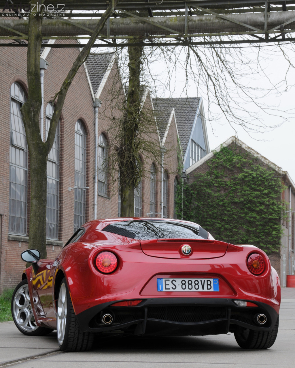 Alfa Romeo 4C (Driekwart achter hoog)
