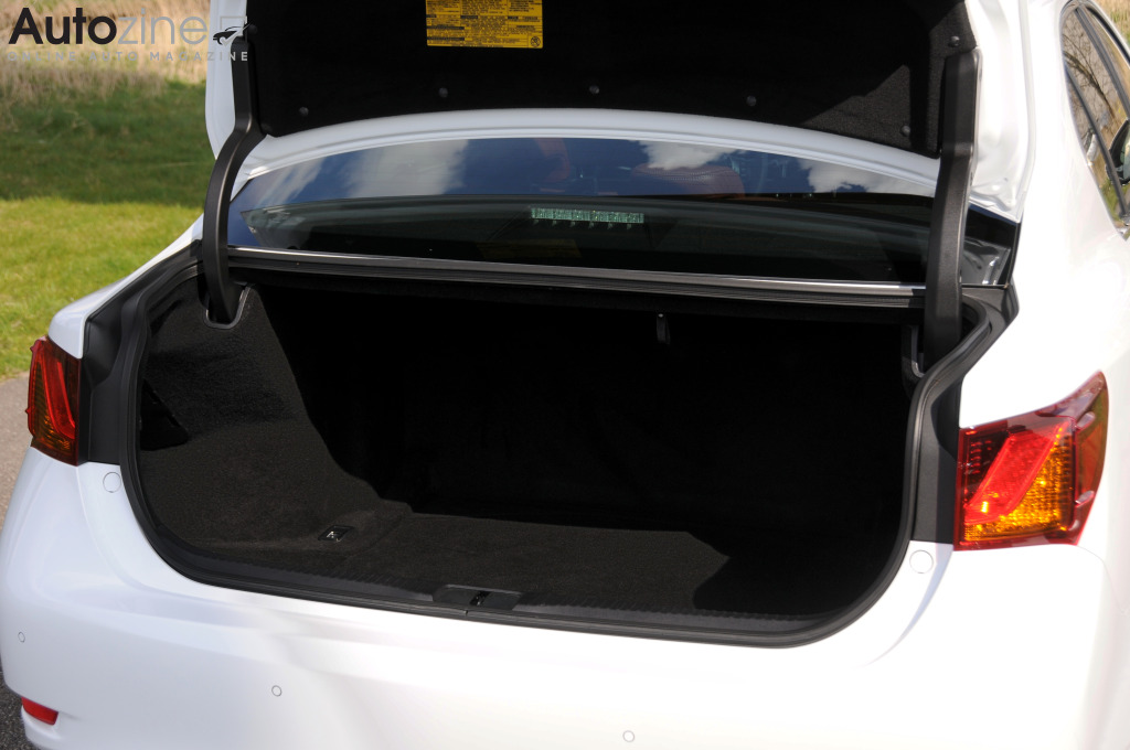 Lexus GS300h (Bagageruimte)