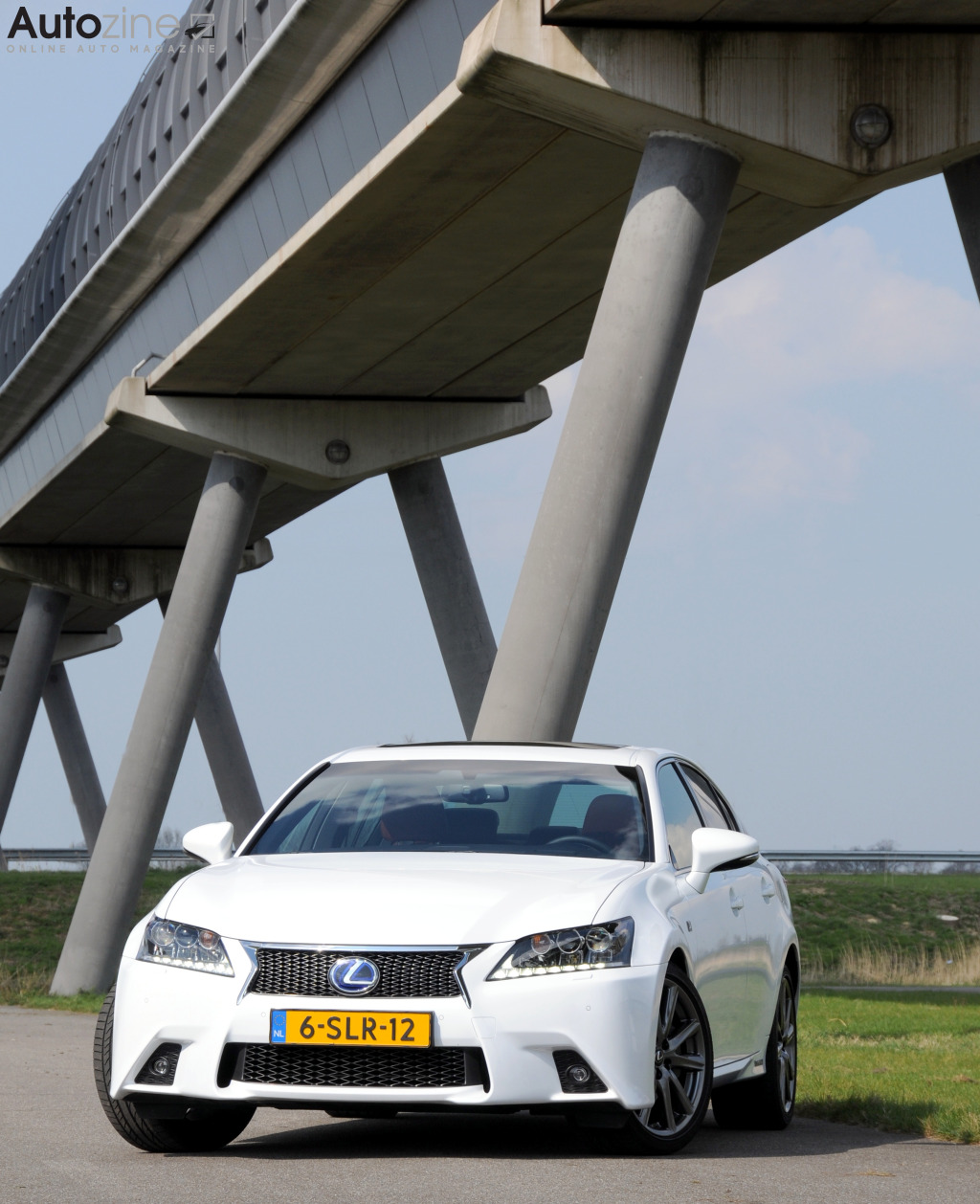 Lexus GS300h (Driekwart voor hoog)
