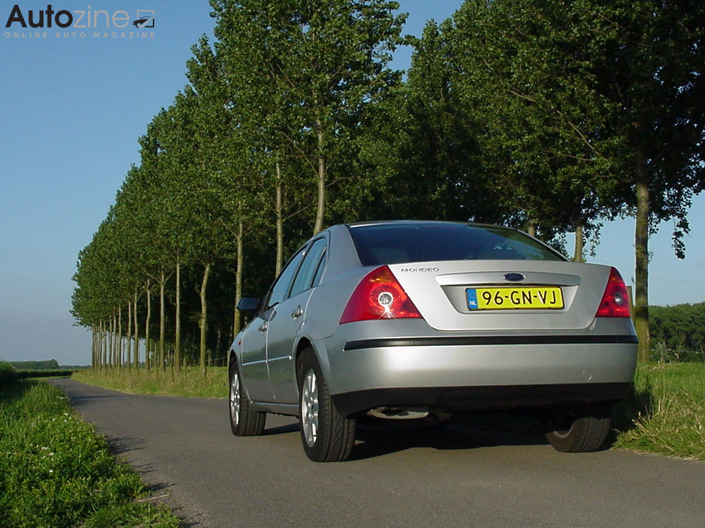 Ford Mondeo (1993 - 2007) (Schuin achter)