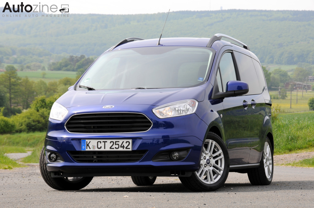 Ford Tourneo Courier (Driekwart voor)