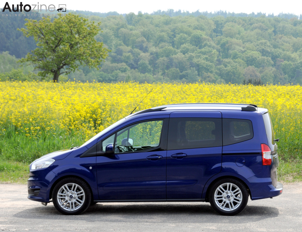 Ford Tourneo Courier (Zijkant)