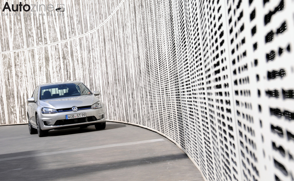 Volkswagen Golf GTE (Schuin voor)