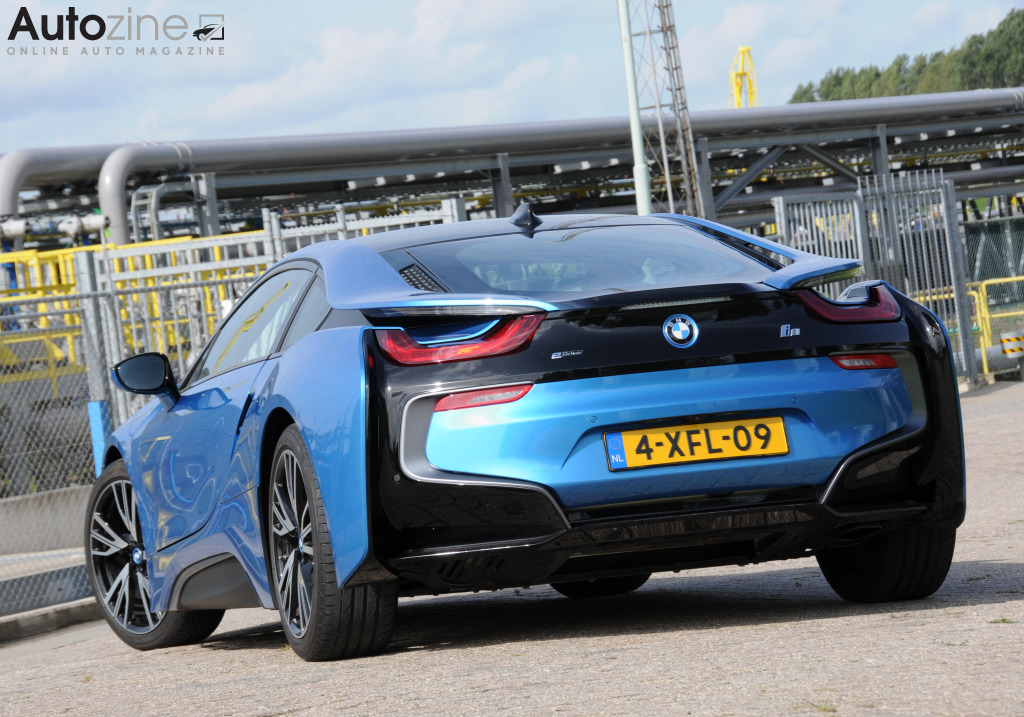 BMW i8 (Driekwart achter)