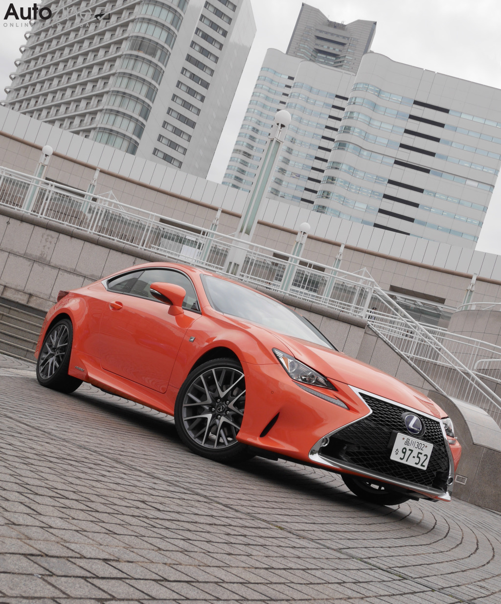 Lexus RC (Driekwart voor hoog)