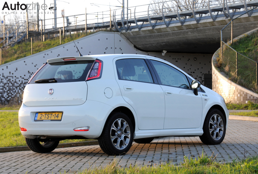 Fiat Punto (Schuin achter)
